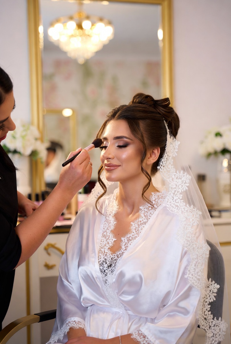 Gəlin Bəzədilməsi